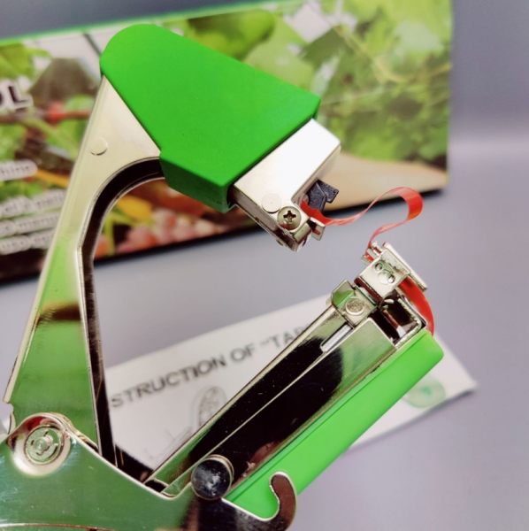 Степлер - подвязчик растений к опоре Tapetool (тапенер)